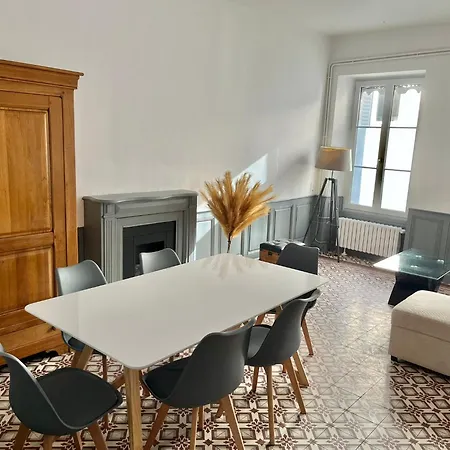 Maison De